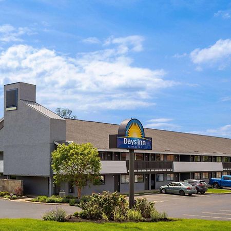 Days Inn By Wyndham Columbus Worthington Экстерьер фото