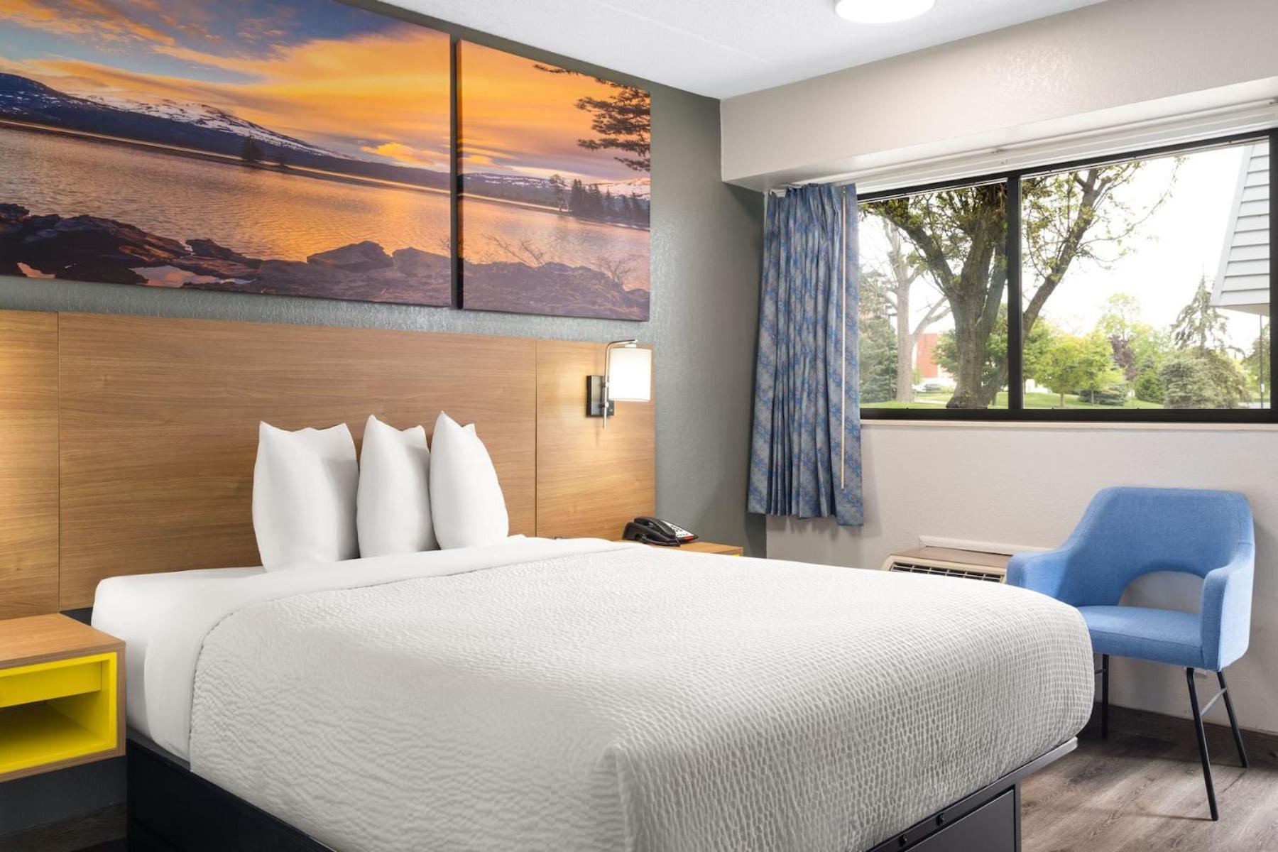Days Inn By Wyndham Columbus Worthington Экстерьер фото