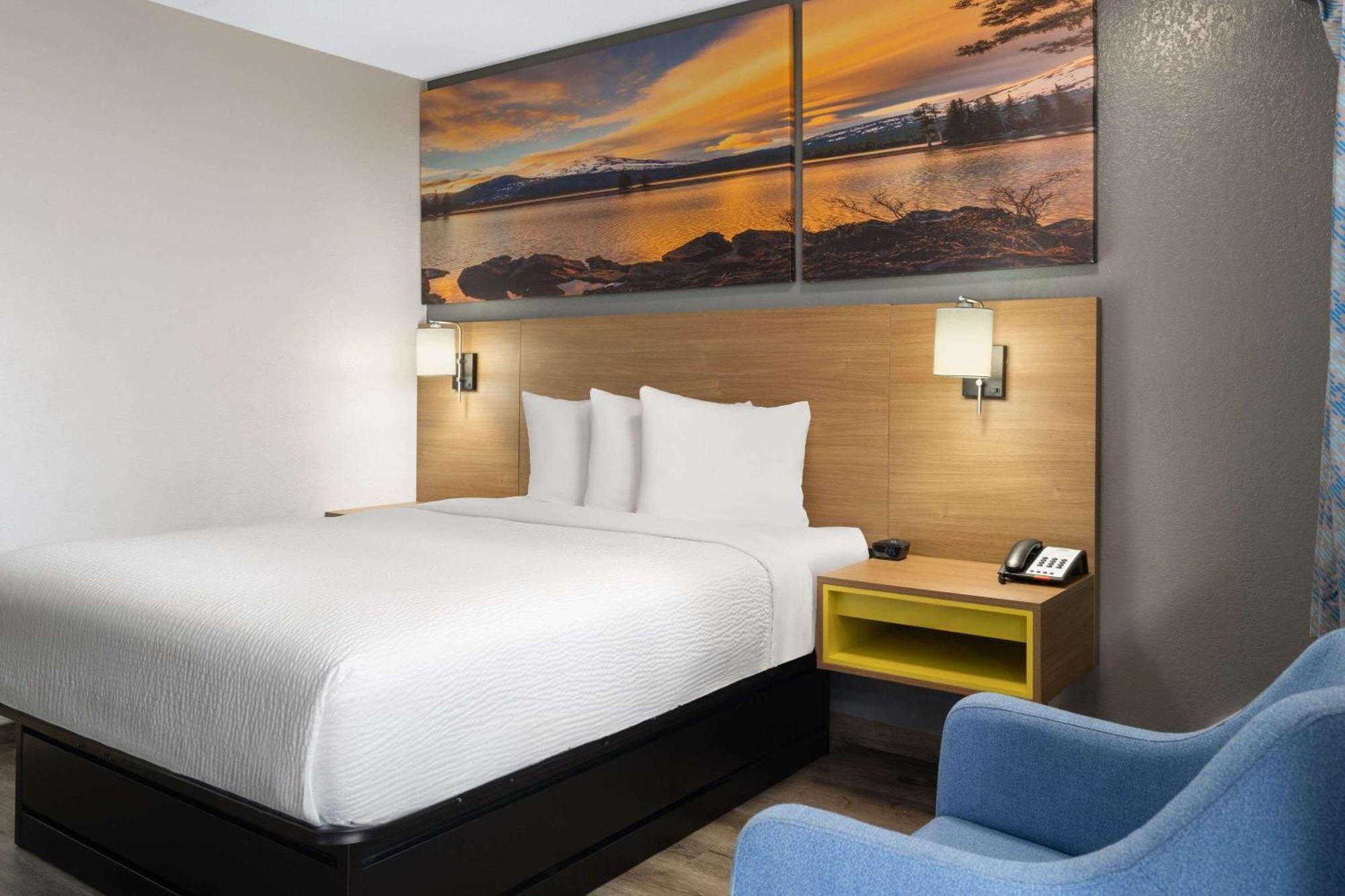 Days Inn By Wyndham Columbus Worthington Экстерьер фото
