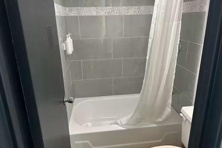 Days Inn By Wyndham Columbus Worthington Экстерьер фото